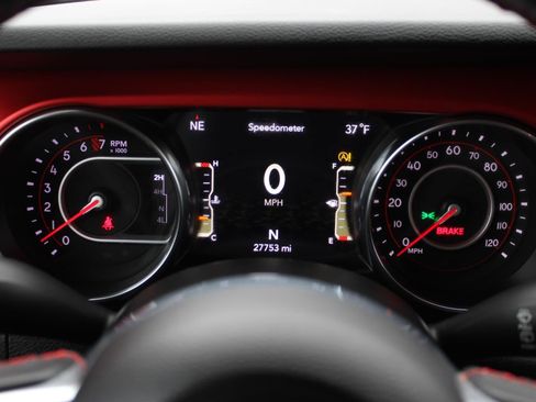 Used 2021 Jeep Wrangler Unlimited Rubicon w/ Cold Weather Group image 10