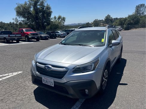 Used 2020 Subaru Outback Premium AWD/4WD image 1