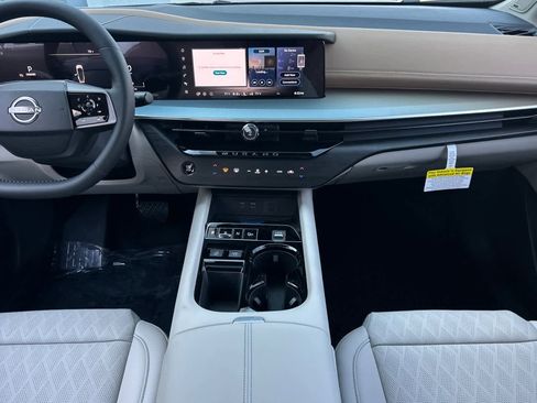 New 2026 Nissan Murano Platinum image 4