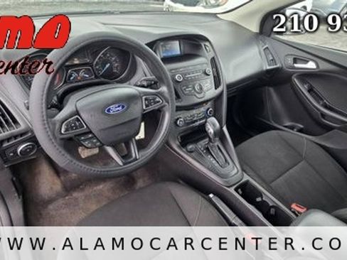 Used 2018 Ford Focus SE FWD image 31
