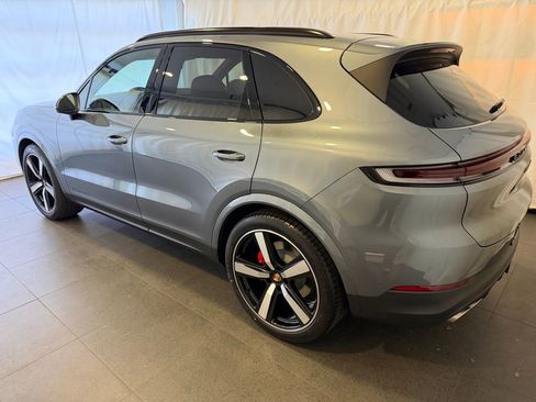 New 2026 Porsche Cayenne S AWD/4WD image 3