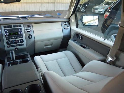 Used 2010 Ford Expedition XLT AWD/4WD image 50