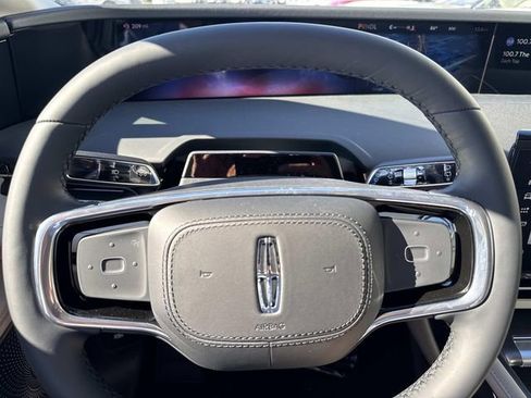 New 2026 Lincoln Nautilus Reserve image 27