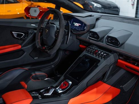 Used 2021 Lamborghini Huracan EVO AWD/4WD image 52