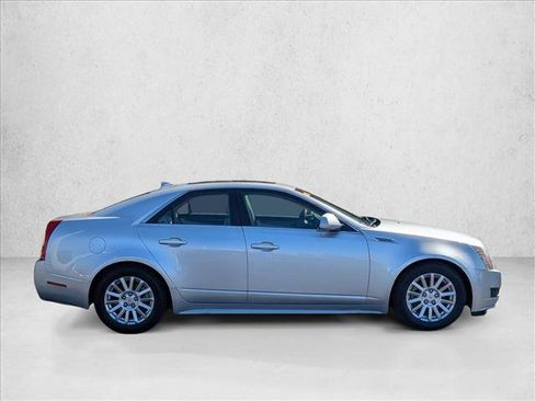 Used 2010 Cadillac CTS Luxury image 4