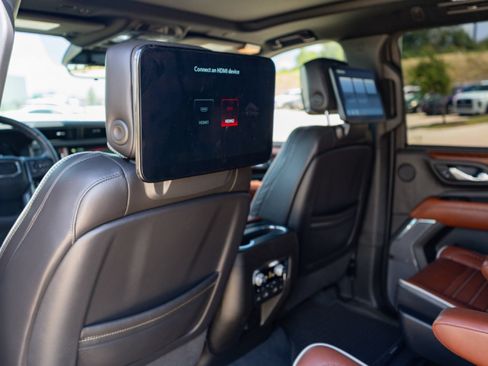 Used 2023 GMC Yukon XL Denali Ultimate AWD/4WD image 22