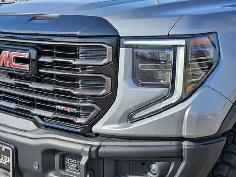 Used 2023 GMC Sierra 1500 AT4X image 9
