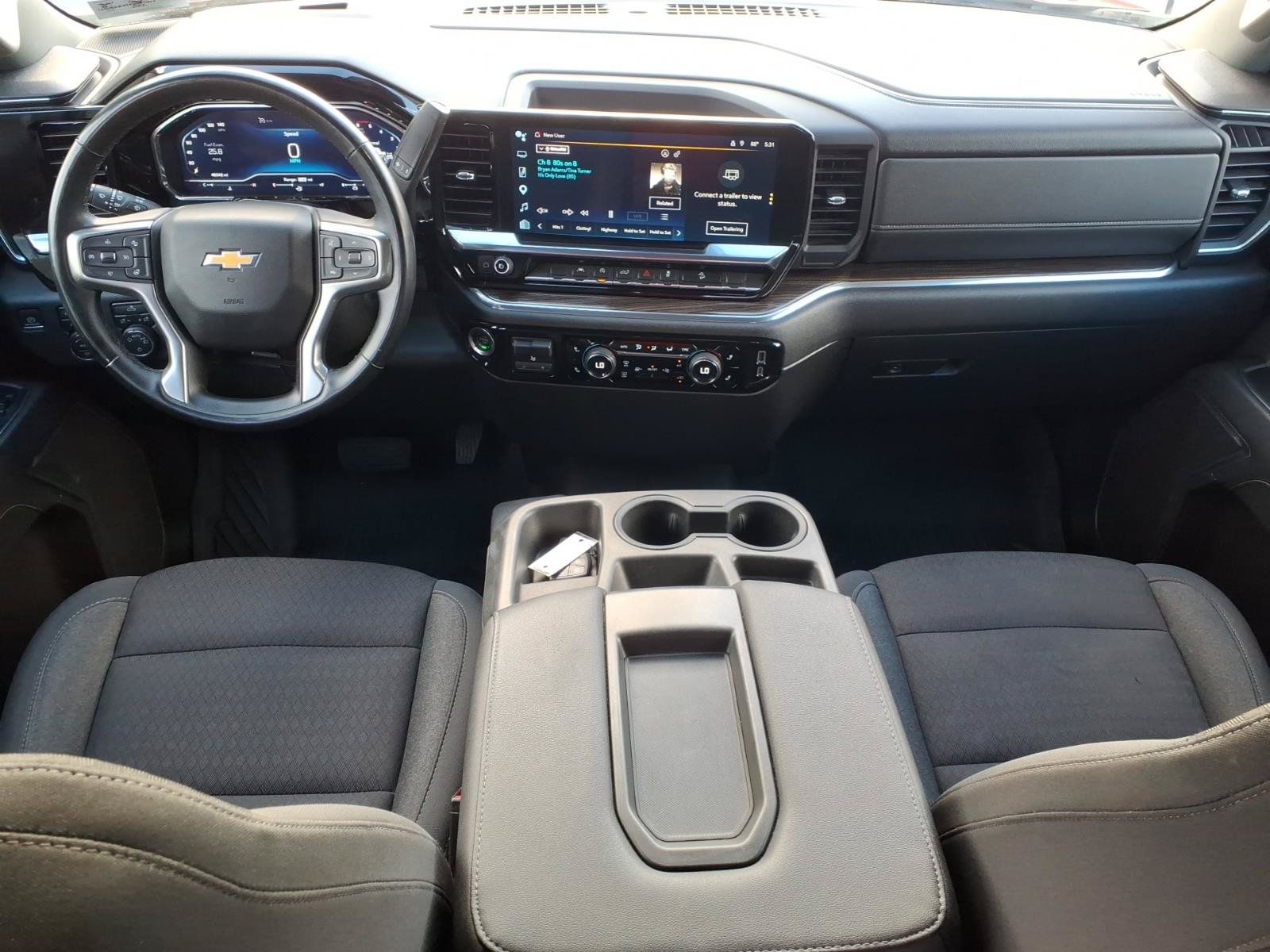 Used 2023 Chevrolet Silverado 1500 LT AWD/4WD image 7