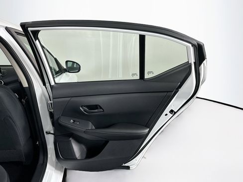 Used 2025 Nissan Sentra S image 27