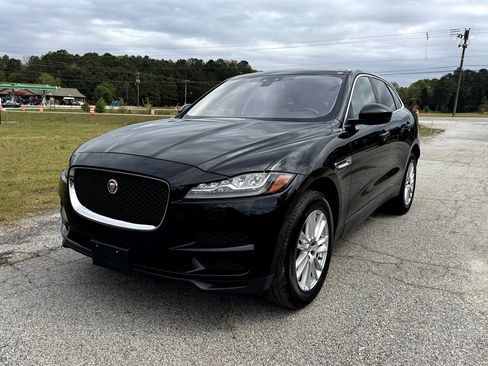 Used 2017 Jaguar F-PACE Prestige image 1