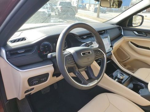 New 2026 Jeep Grand Cherokee Limited AWD/4WD image 12