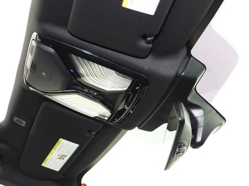 Used 2023 BMW 530e 530e iPerformance w/ M Sport Package image 16