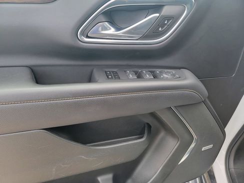 Used 2023 Chevrolet Suburban Premier AWD/4WD image 15