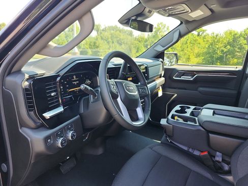 New 2026 GMC Sierra 1500 SLE image 10