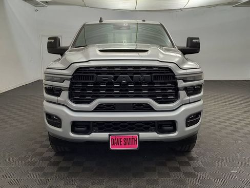 Used 2026 RAM 3500 Limited AWD/4WD image 6