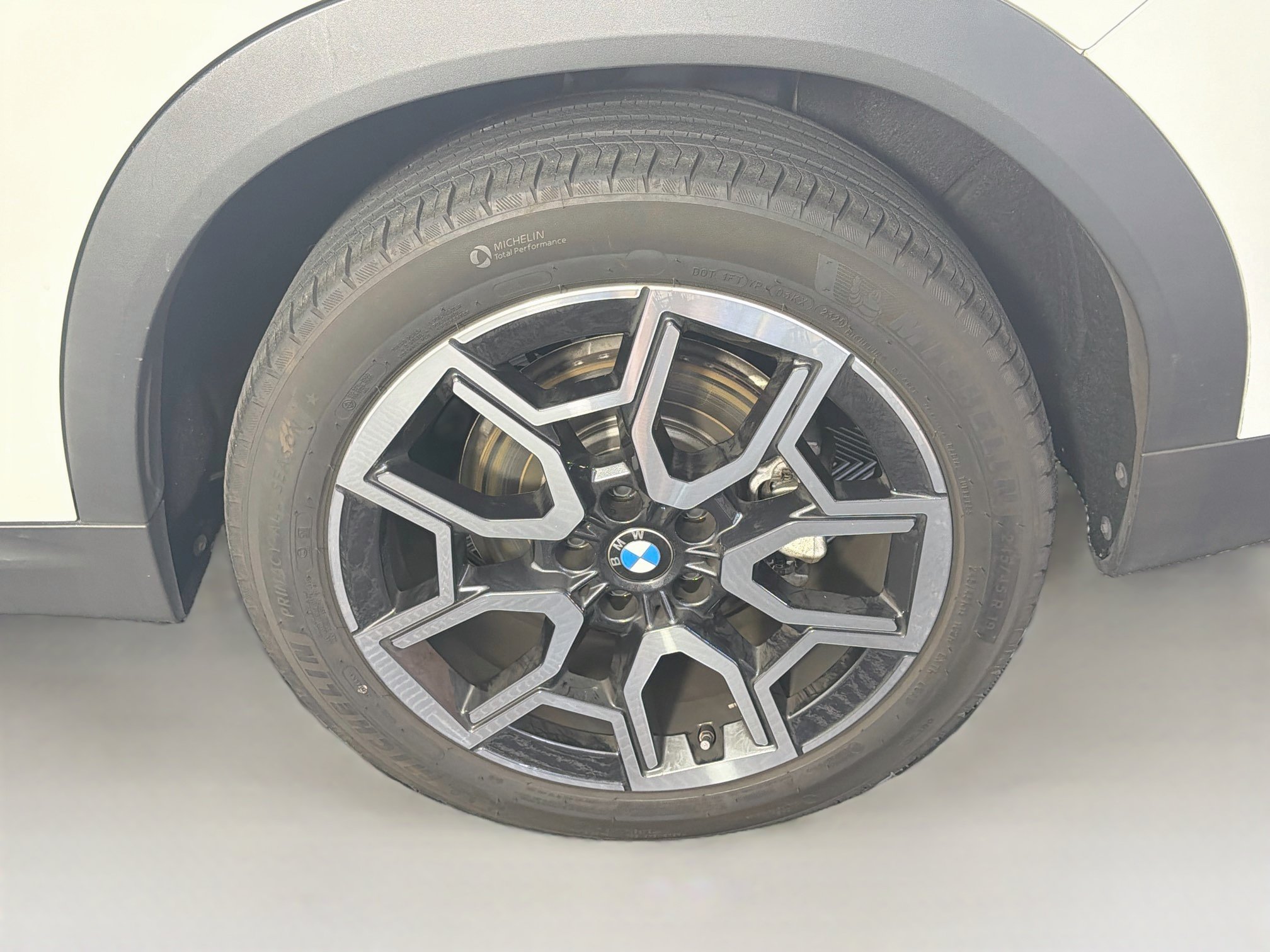 Used 2026 BMW X2 xDrive28i AWD/4WD image 11