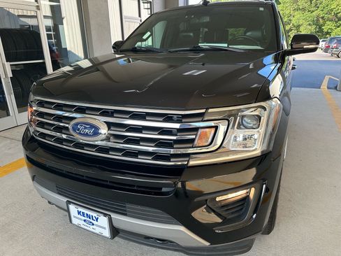 Certified 2019 Ford Expedition XLT w/ Equipment Group 202A AWD/4WD image 2