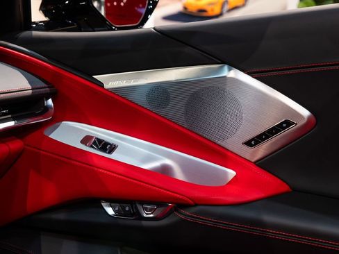 Used 2020 Chevrolet Corvette Stingray Premium Cpe w/ 3LT Preferred Equipment Group image 31