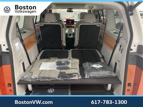 New 2025 Volkswagen ID. Buzz 1st Edition image 25