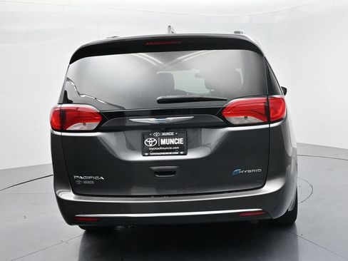 Used 2017 Chrysler Pacifica Platinum image 7