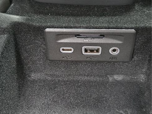 Used 2023 Chevrolet Corvette Z06 image 24