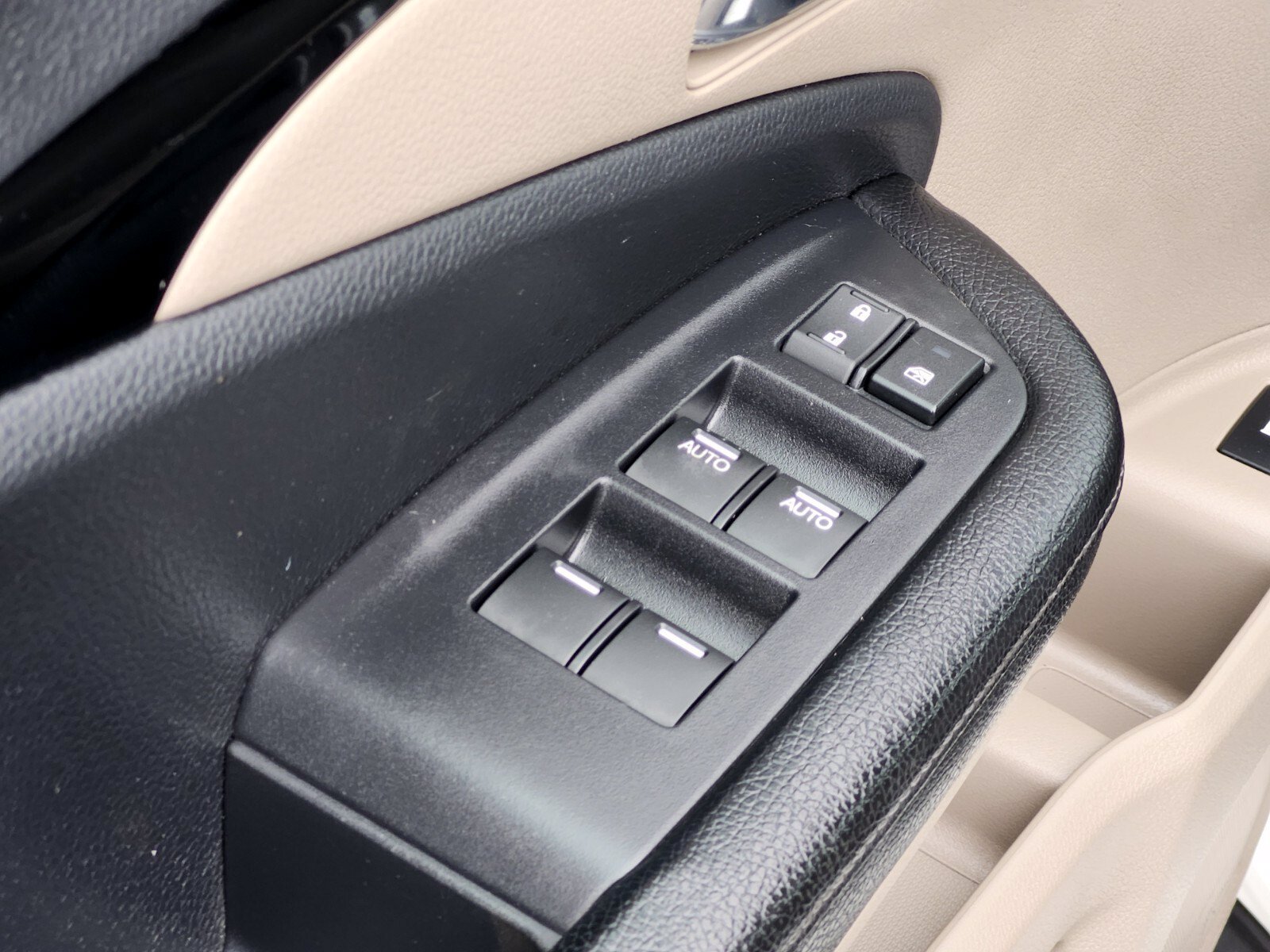 Used 2017 Honda Ridgeline RTL-E image 16