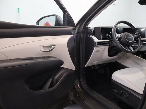 Used 2025 Hyundai Tucson SEL AWD/4WD image 7