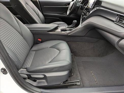 Used 2024 Toyota Camry SE w/ Convenience Package image 20