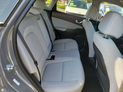 Certified 2023 Hyundai Kona SE FWD image 23