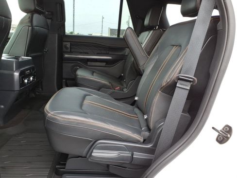 Used 2022 Ford Expedition Platinum AWD/4WD image 11