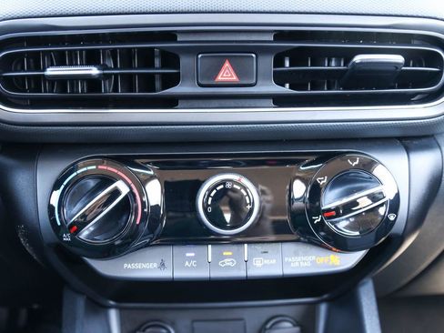 Used 2023 Hyundai Kona SE FWD image 22