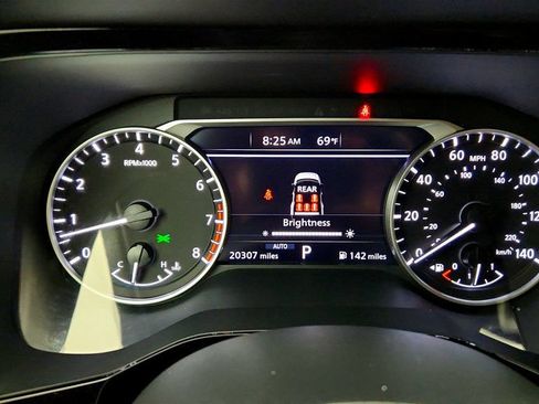 Used 2024 Nissan Pathfinder Rock Creek AWD/4WD image 13