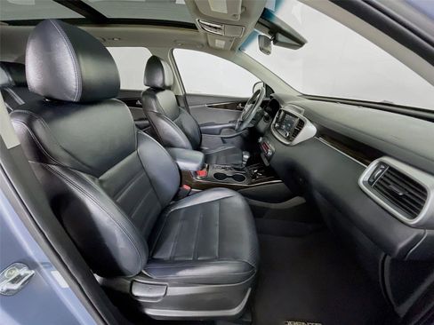 Used 2020 Kia Sorento EX image 32