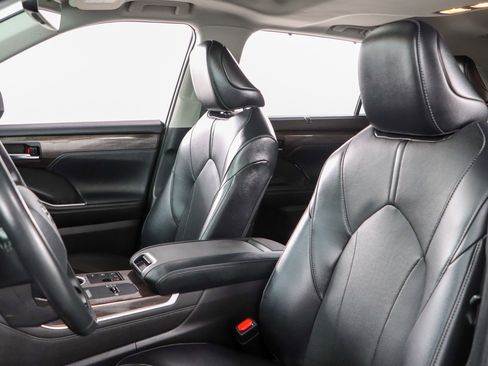 Used 2023 Toyota Highlander Limited AWD/4WD image 27