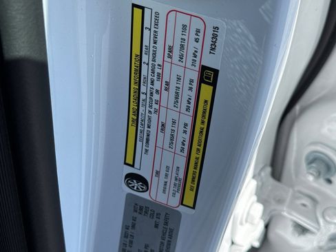 New 2026 RAM 1500 4x4 Crew Cab image 25