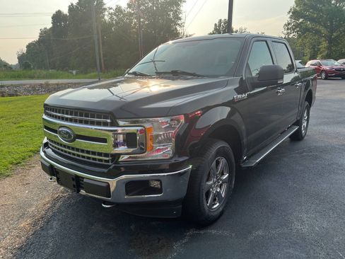 Used 2018 Ford F150 XLT w/ Equipment Group 302A Luxury AWD/4WD image 8