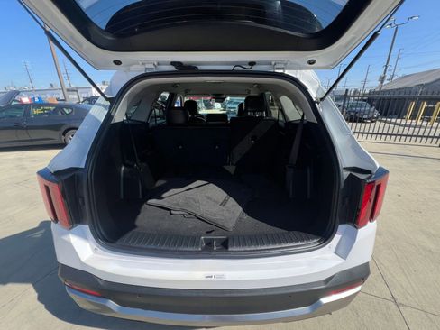 Used 2024 Kia Sorento S FWD image 37