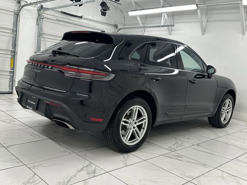 Certified 2025 Porsche Macan image 11