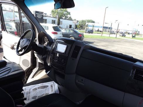 Used 2014 Mercedes-Benz Sprinter 3500 image 15