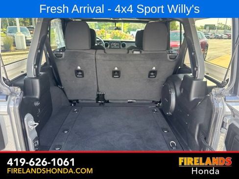 Used 2021 Jeep Wrangler Unlimited Sport AWD/4WD image 34