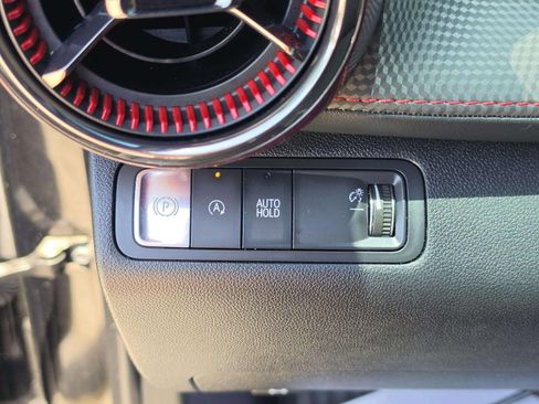 Used 2026 Chevrolet Equinox RS FWD image 33