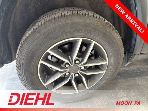 Used 2021 Jeep Grand Cherokee Limited image 8