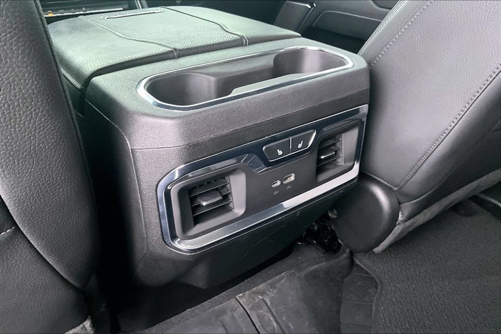 Used 2024 GMC Sierra 3500 Denali w/ Denali Reserve Package AWD/4WD image 34