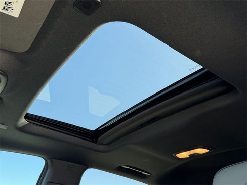 Certified 2025 Chevrolet Colorado ZR2 w/ ZR2 Bison Edition image 24