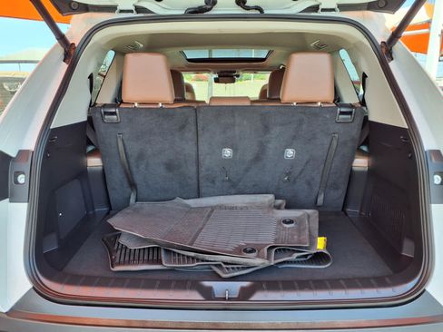 Certified 2024 Toyota Grand Highlander AWD image 9