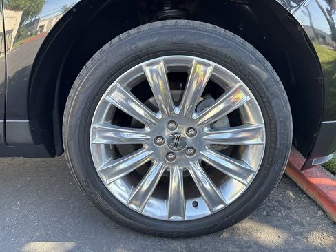 Used 2013 Lincoln MKX AWD image 24