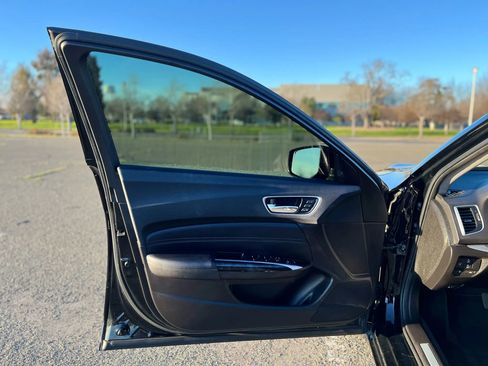 Used 2020 Acura TLX w/ Technology Package FWD image 9
