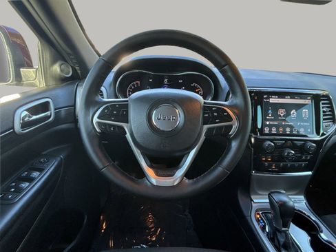 Used 2022 Jeep Grand Cherokee Laredo E image 14