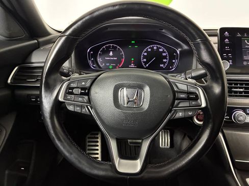 Used 2018 Honda Accord Sport image 9