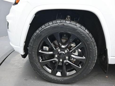 Used 2020 Jeep Grand Cherokee Altitude image 52